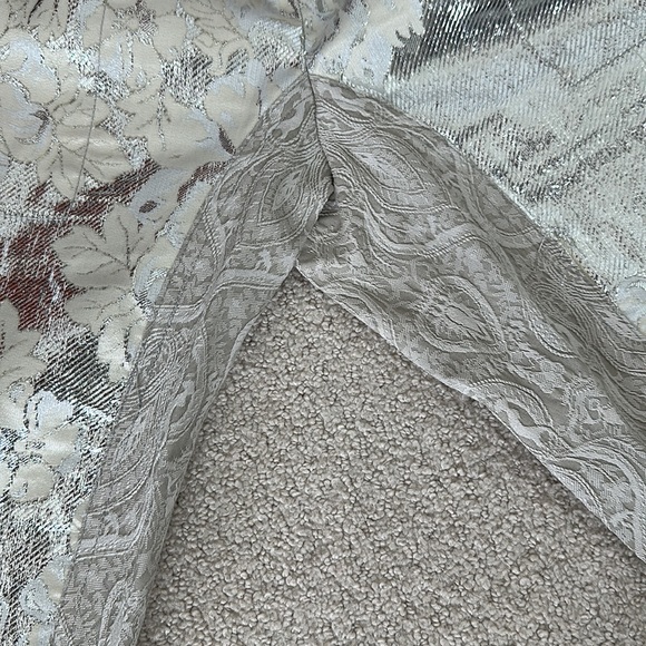 Bryan Lars Beauty Mark designer silver Lamé pants with cream and white flowers - Picture 5 of 11